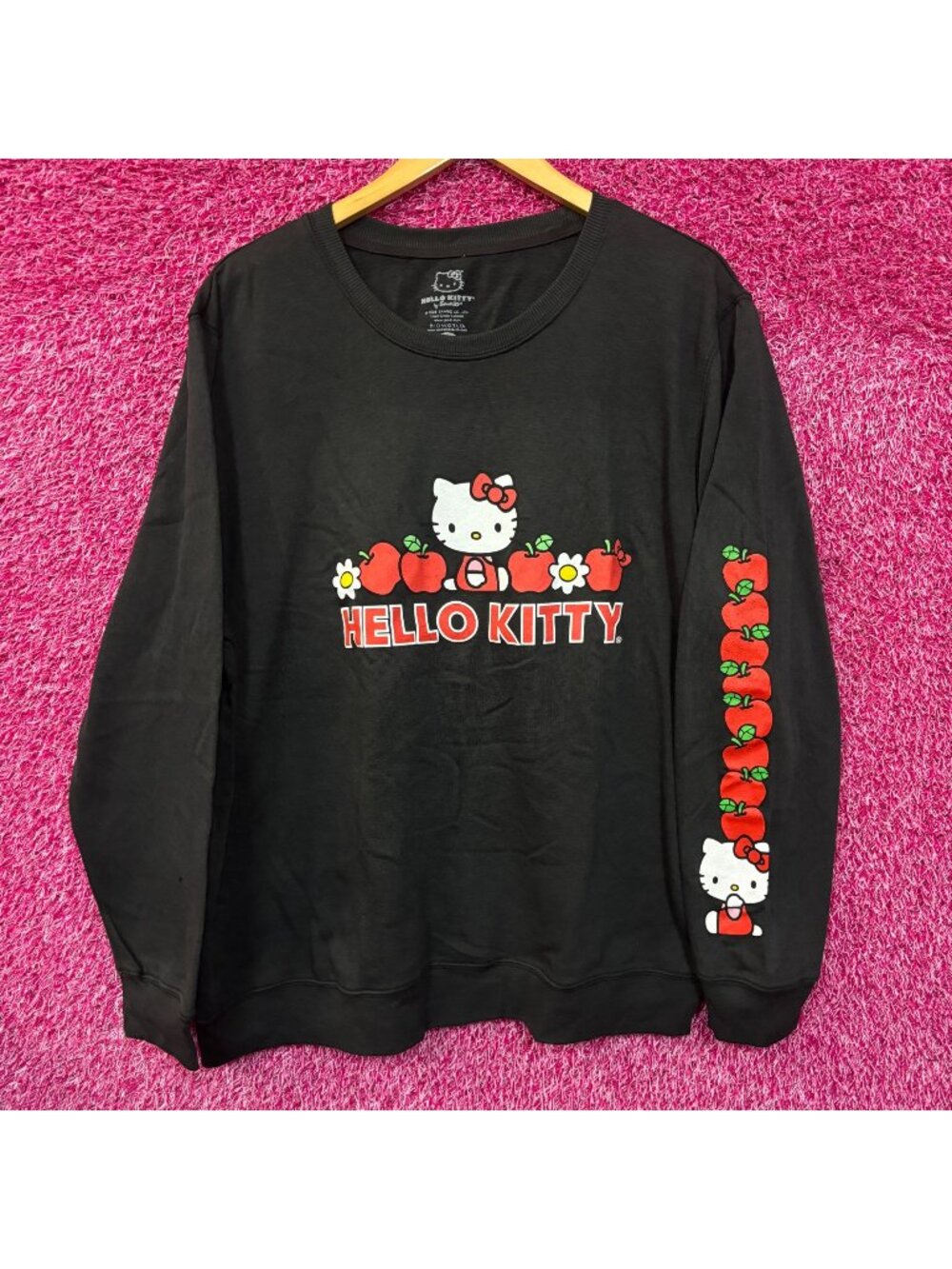 Hello Kitty Red Apples & Daisies Sanrio Kawaii Crewneck XL